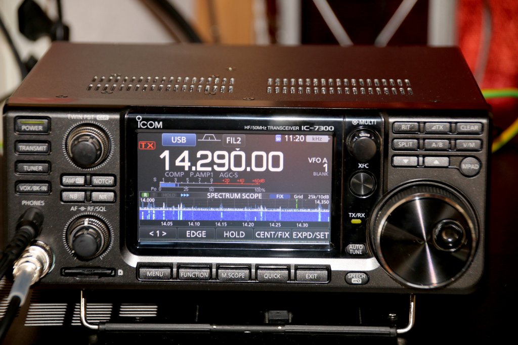 ICOM IC7300